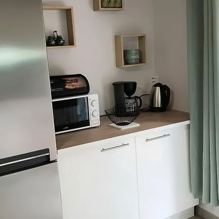 Bas-en-basset, Haute-loire, Maison Et Jardin Atypique Pleine Nature * Bas-en-Basset