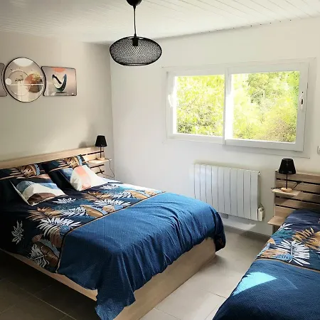 Bas-en-basset, Haute-loire, Maison Et Jardin Atypique Pleine Nature * Bas-en-Basset