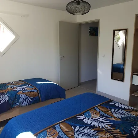 Bas-en-basset, Haute-loire, Maison Et Jardin Atypique Pleine Nature בית נופש Bas-en-Basset