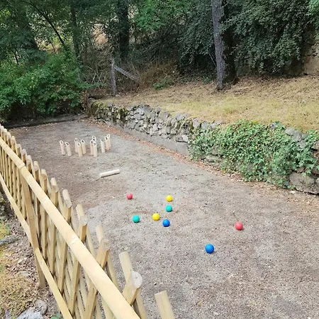 Bas-en-basset, Haute-loire, Maison Et Jardin Atypique Pleine Nature * Bas-en-Basset